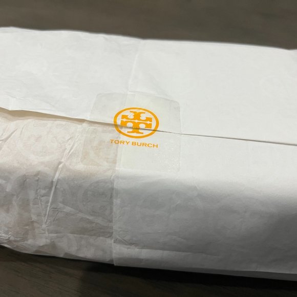 Alexa Convertible Shoulder Bag - Picture 4 of 10